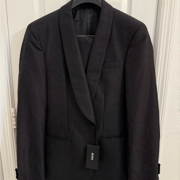 Hugo Boss Classic Black Tuxedo - Picture 1 of 8